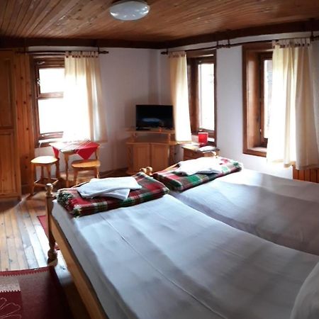 קופריבשטיצה Sarafova Guest House מראה חיצוני תמונה