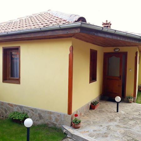 קופריבשטיצה Sarafova Guest House מראה חיצוני תמונה