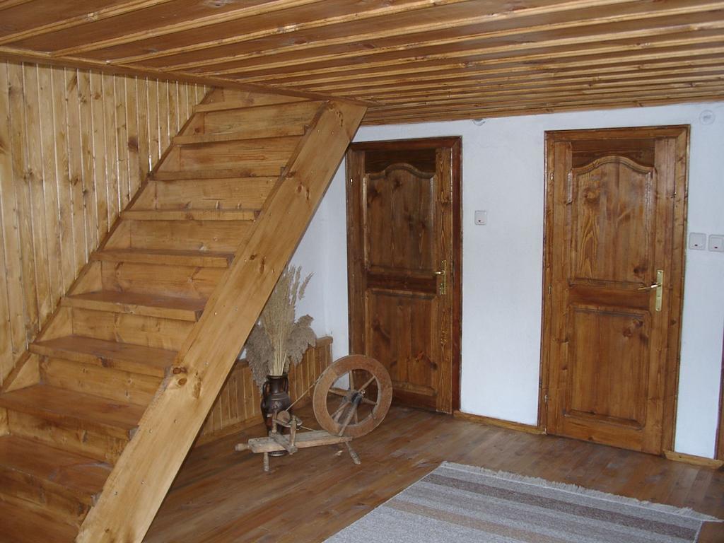 קופריבשטיצה Sarafova Guest House מראה חיצוני תמונה