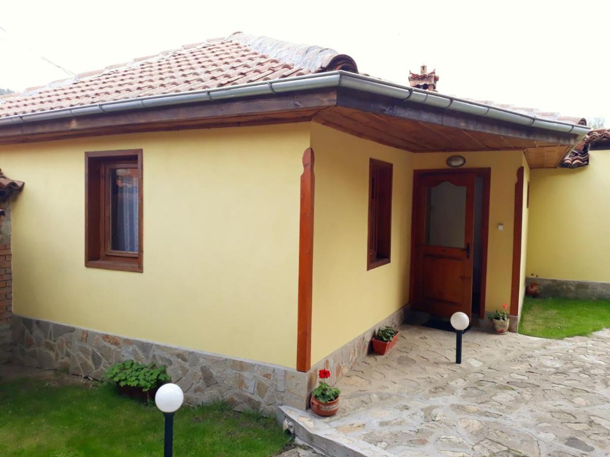 קופריבשטיצה Sarafova Guest House מראה חיצוני תמונה